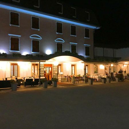 Hotel Il Novecento Casarsa della Delizia Exterior foto